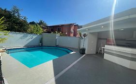 Casa Linda E Espacosa Com Piscina No Guaruja